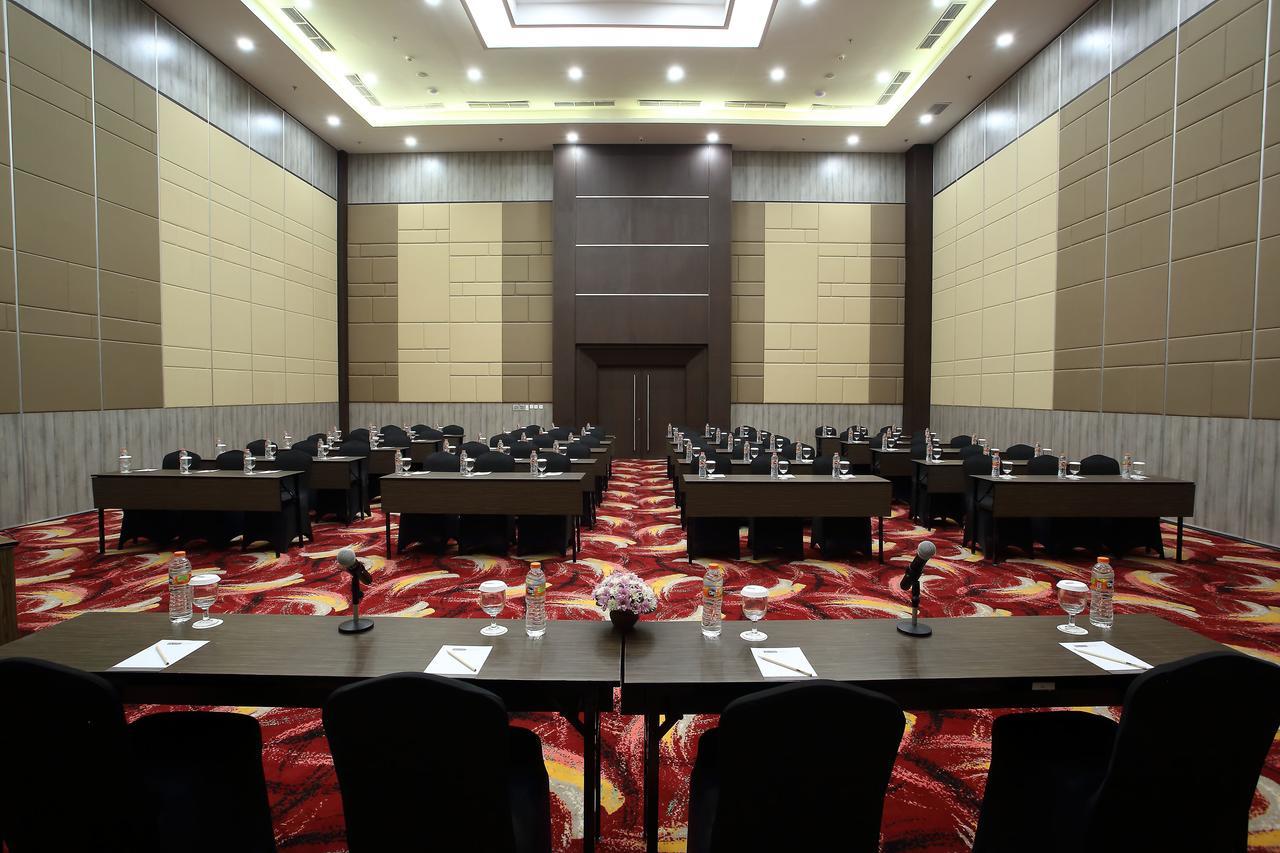 Bigland Hotel & Convention Sentul Bogor Dış mekan fotoğraf