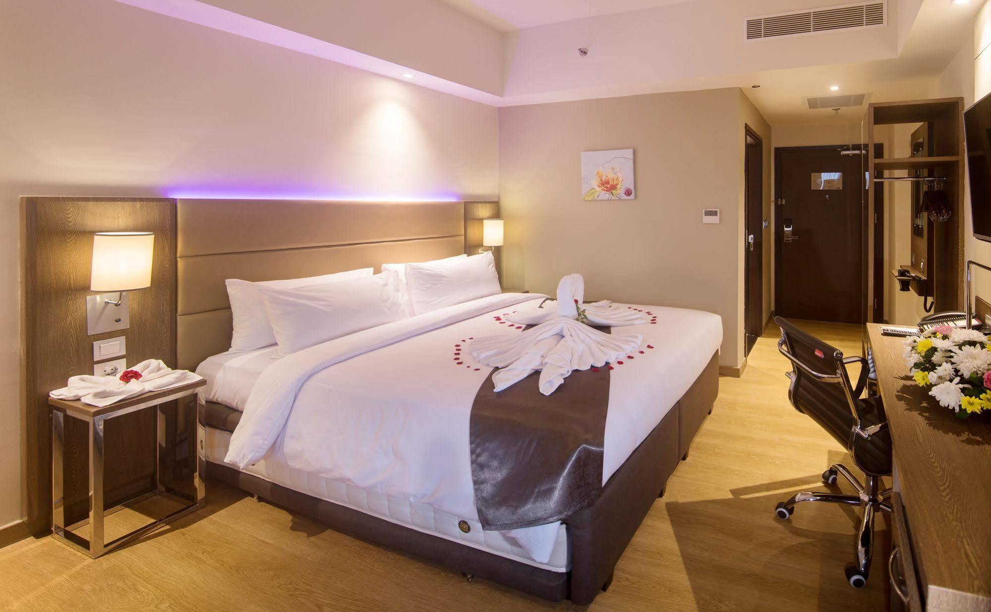 Bigland Hotel & Convention Sentul Bogor Dış mekan fotoğraf