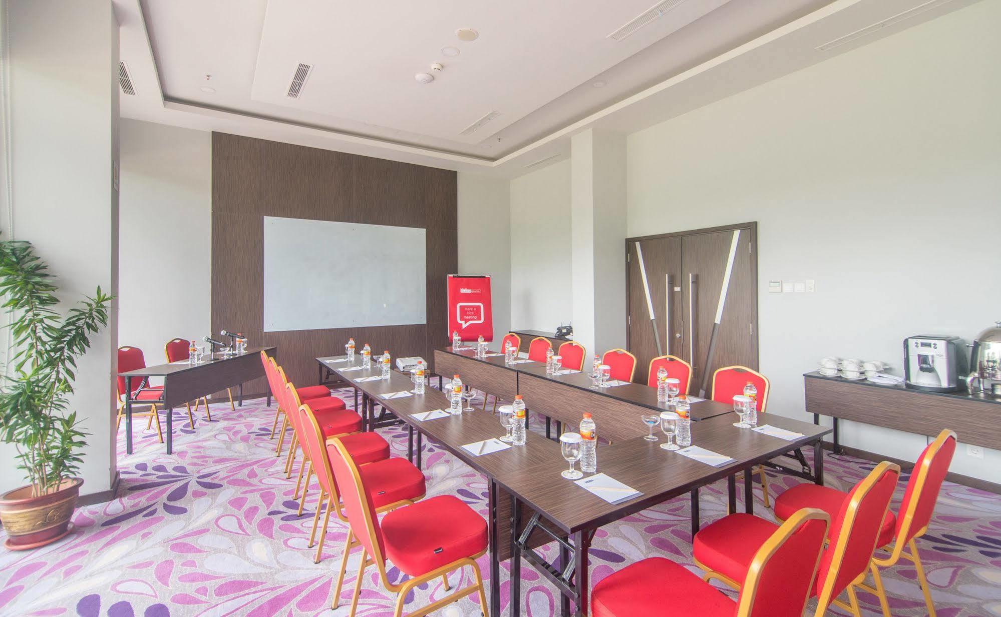 Bigland Hotel & Convention Sentul Bogor Dış mekan fotoğraf